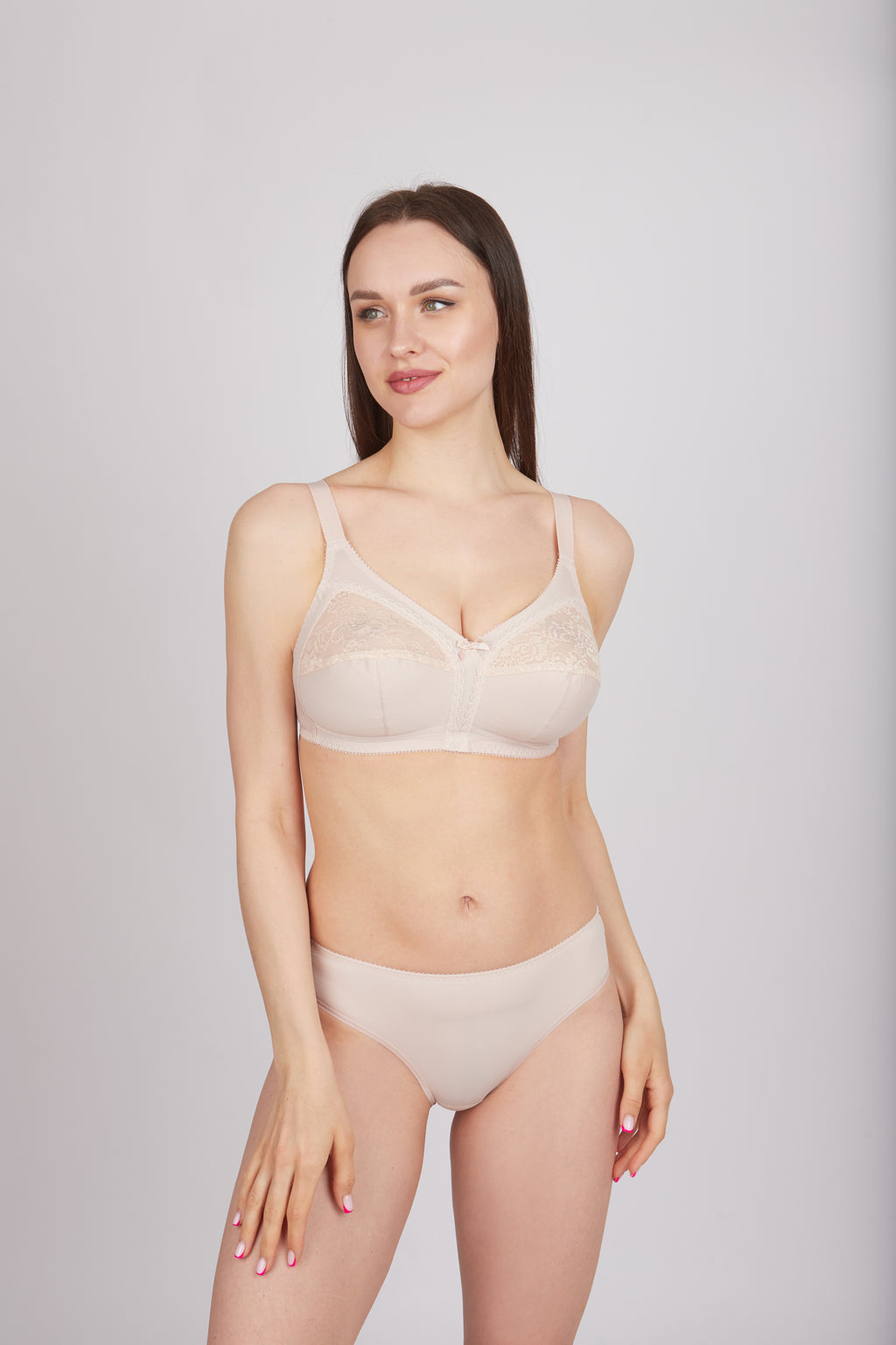 Бюстгальтер без косточек с мягкими чашками AveLine 660430